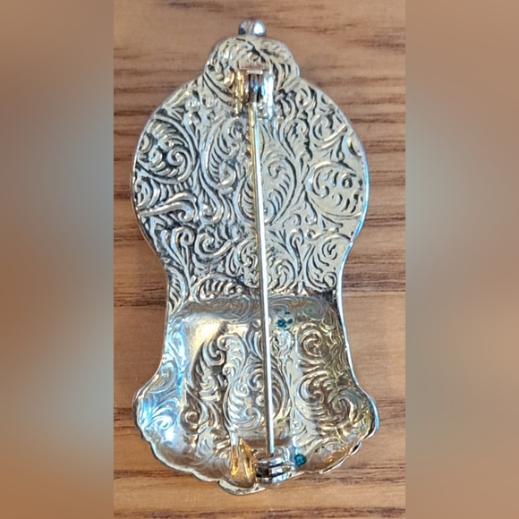 Vintage 1928 Jewelery Quirky Unique Gumball Shake Statement Costume Pin - Picture 3 of 3